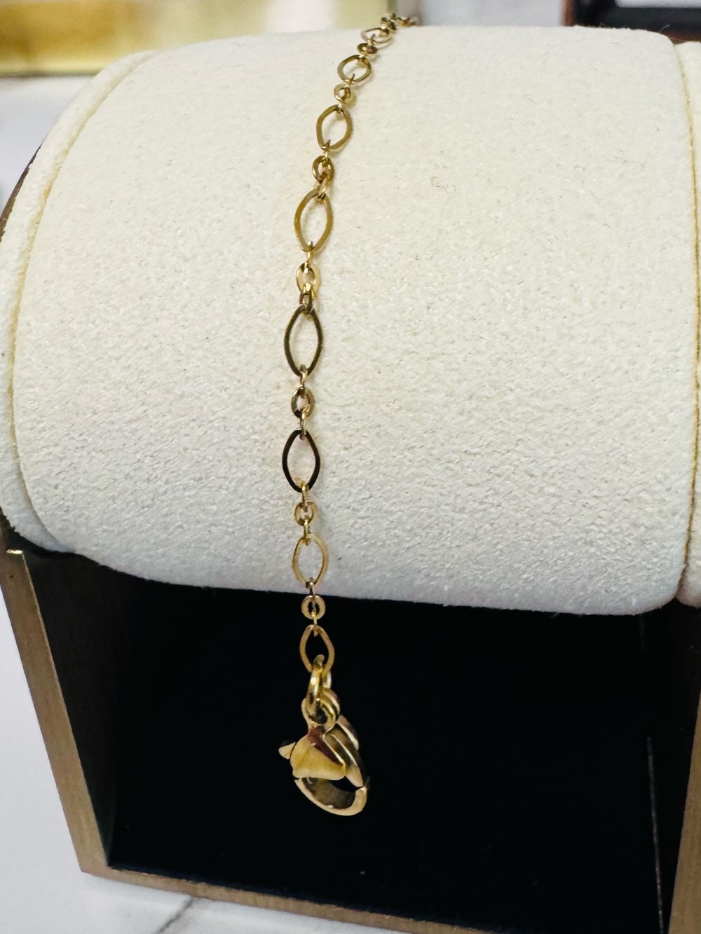 Gold Link Bracelet - Elegant Women's Jewelry